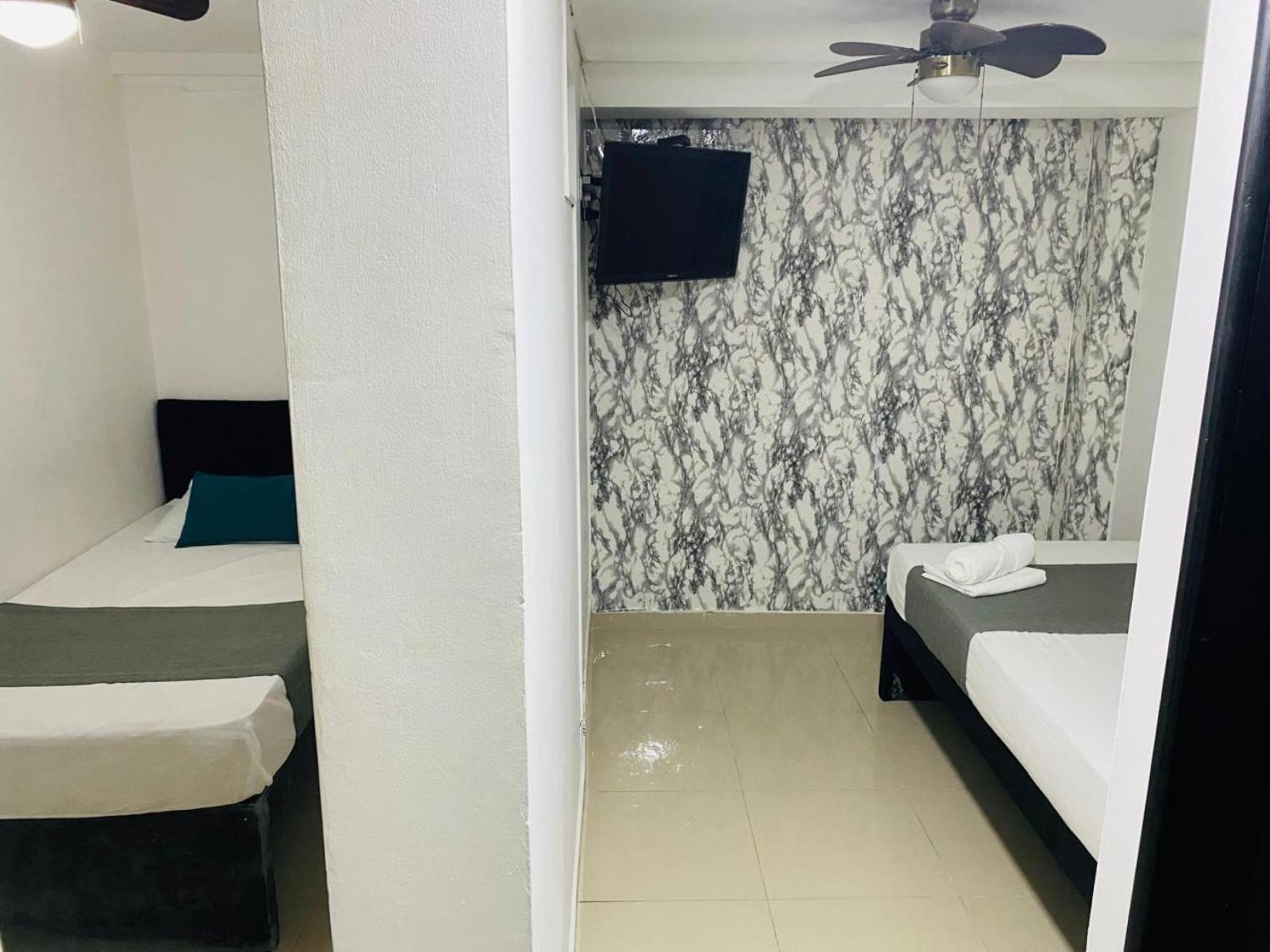 Hotel Tree House Medellin Bagian luar foto