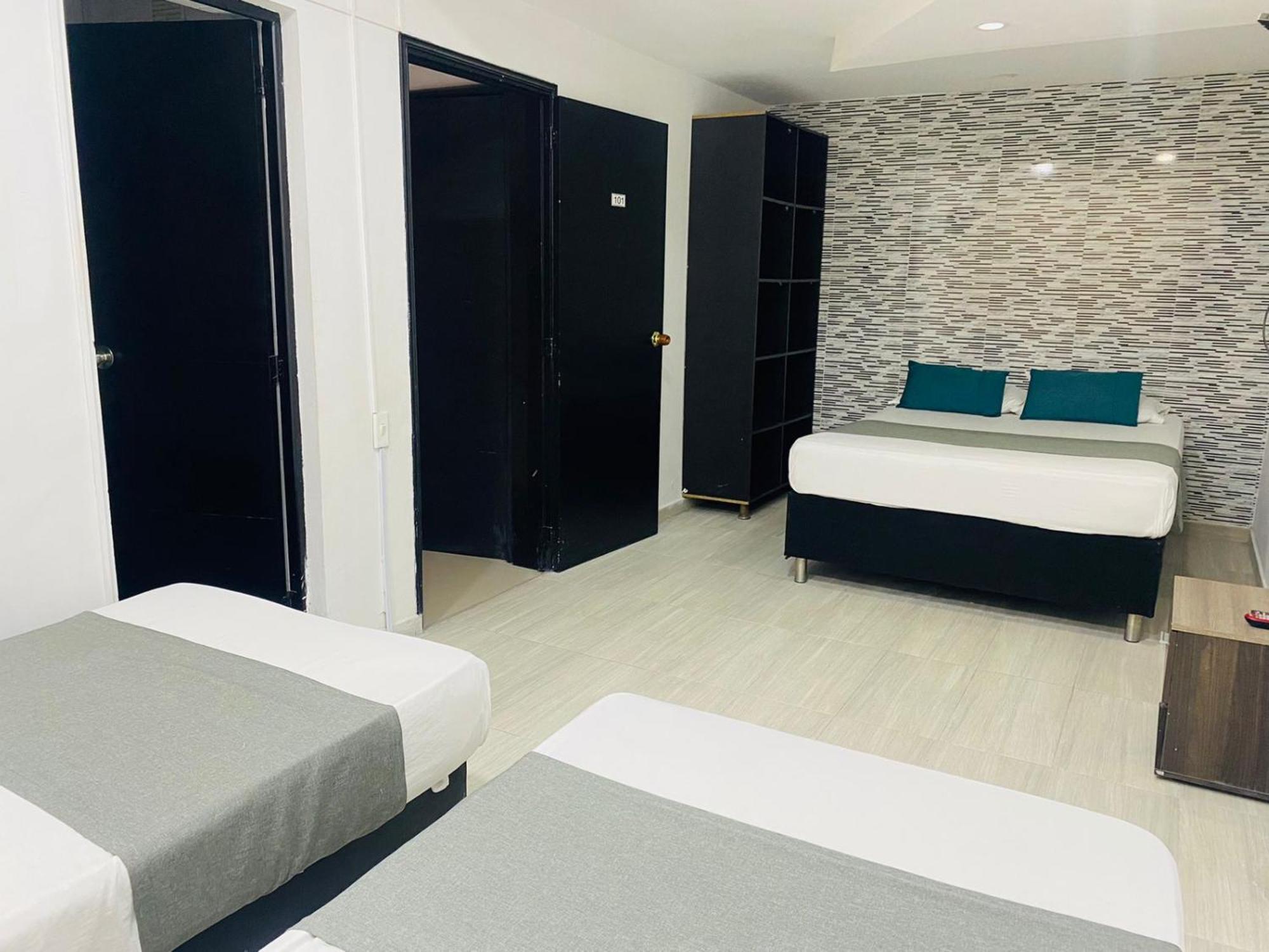 Hotel Tree House Medellin Bagian luar foto